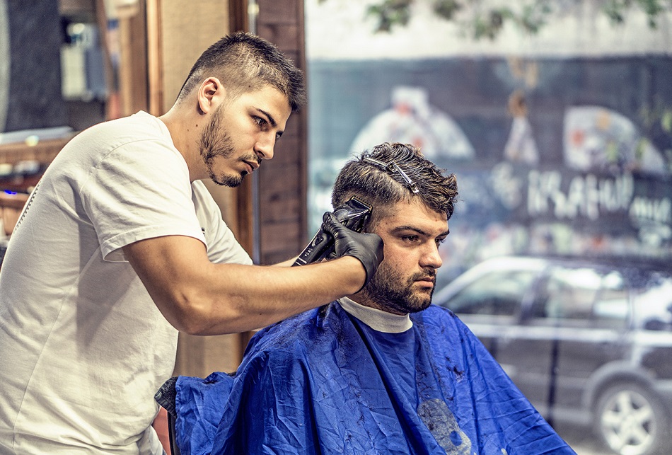 آموزشگاه آرایشگری مردانه در قزوین