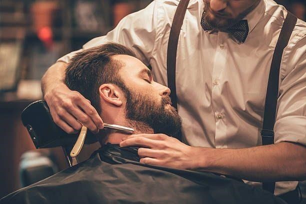 چگونه میتوانید کسب و کار آرایشگری را پس از آموزش رونق بدهید.